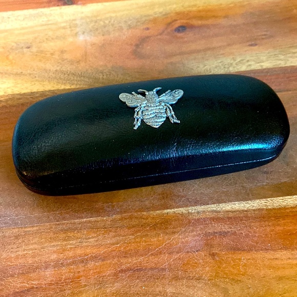 Accessories - ✴️SALE✴️🔆Bumblebee glasses case🔆